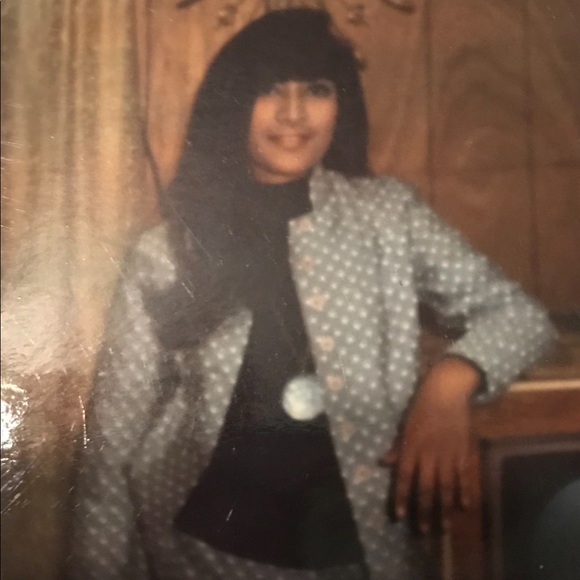 Meet your Posher, Edwarda - Picture 1 of 1